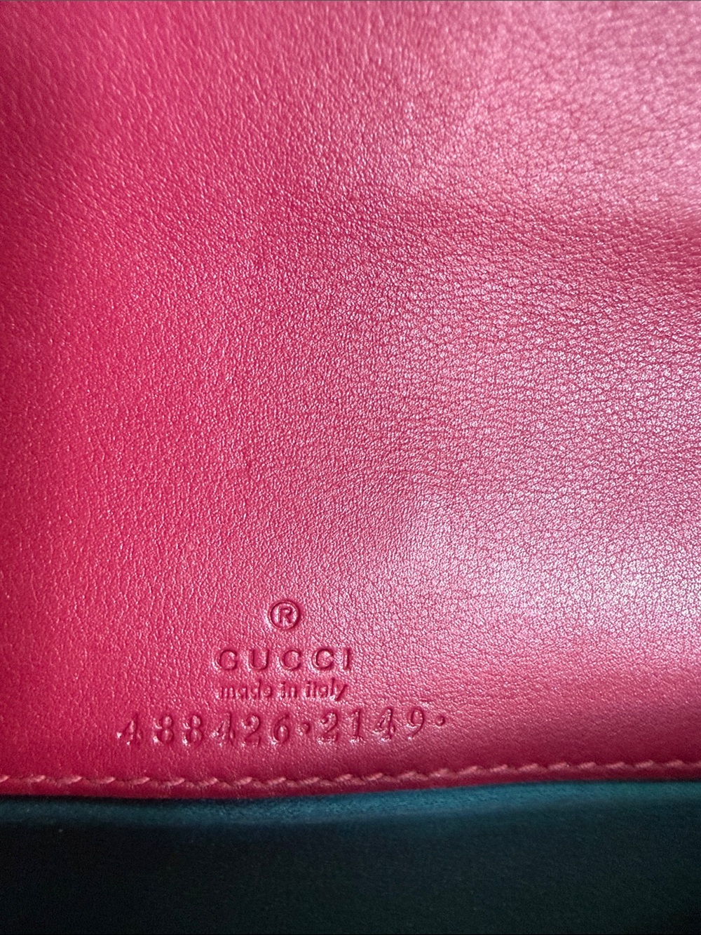 Gucci Fuchsia Velvet 'LOVE' Shoulder Bag with Floral Embroidery - Picture 8 of 9